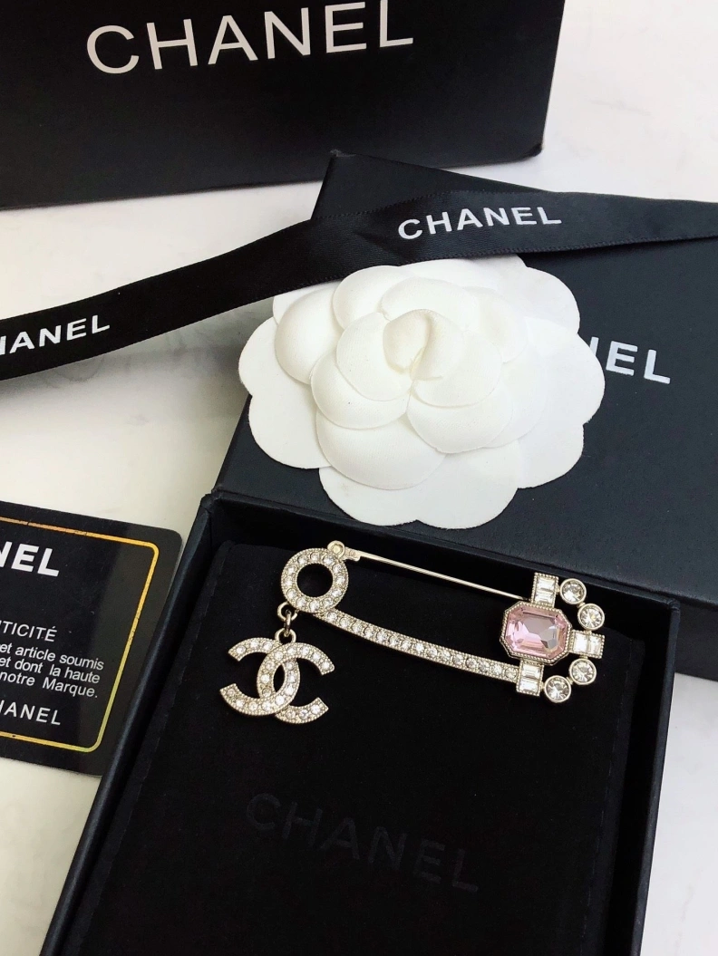 UrbanStyle Chxnxl Brooches 286384