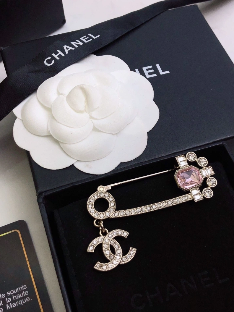 UrbanStyle Chxnxl Brooches 286384