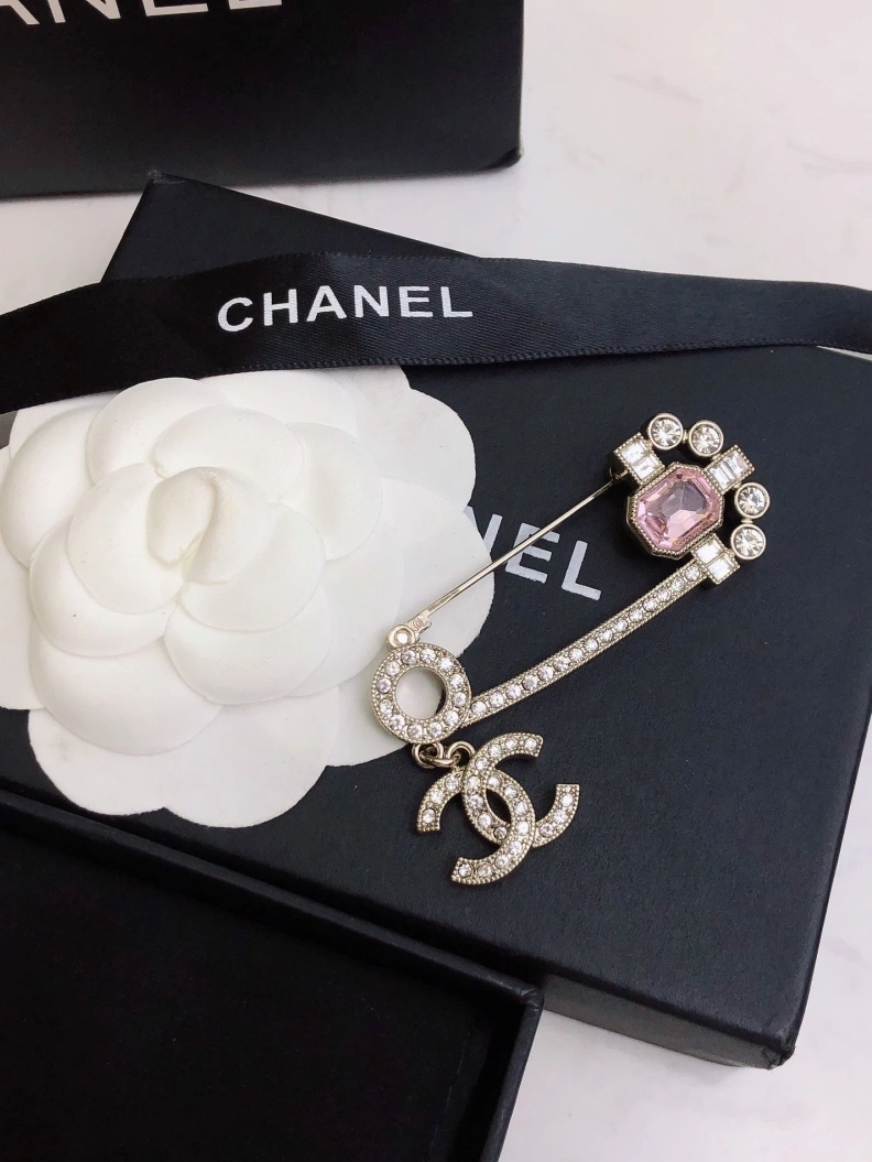 UrbanStyle Chxnxl Brooches 286384
