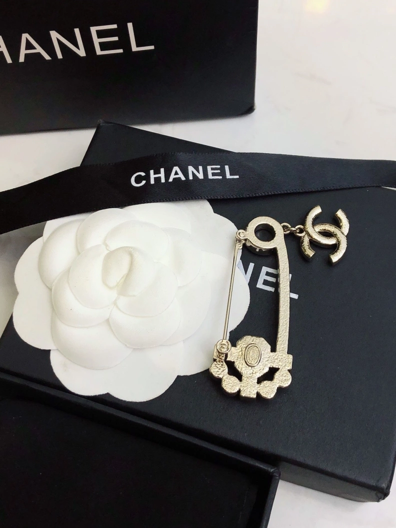 UrbanStyle Chxnxl Brooches 286384