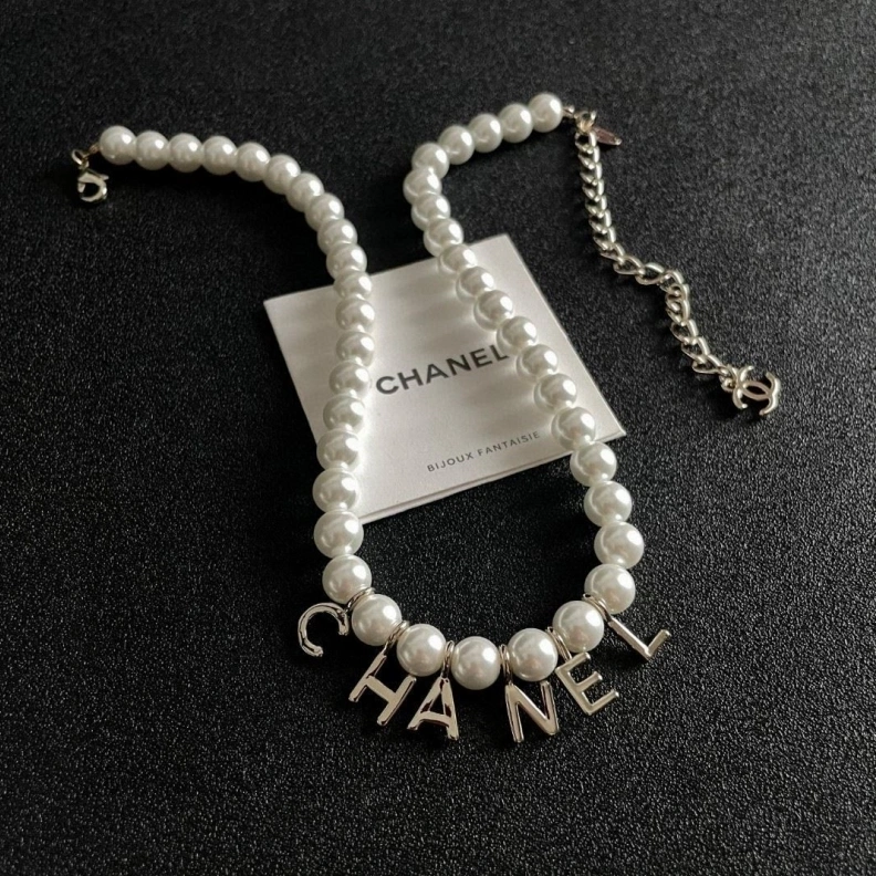 Minimalist Chxnxl Necklaces 285421