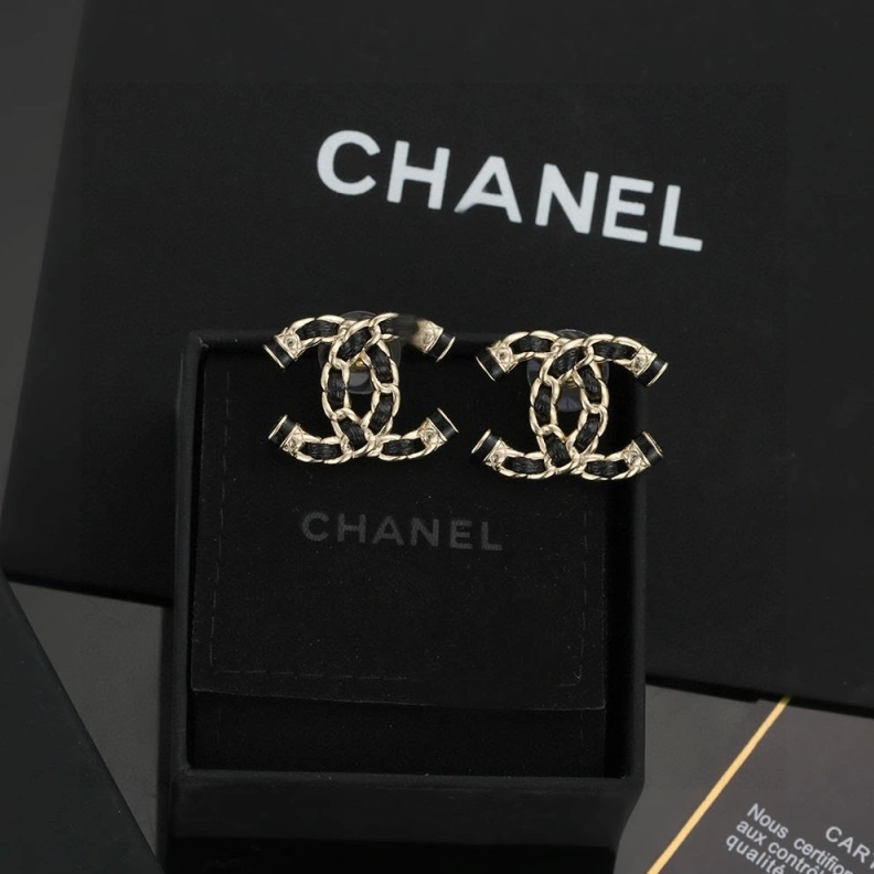 Efficient Chxnxl Earrings 285956