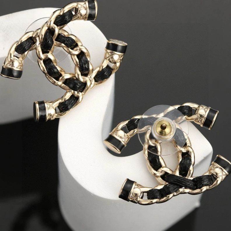 Efficient Chxnxl Earrings 285956
