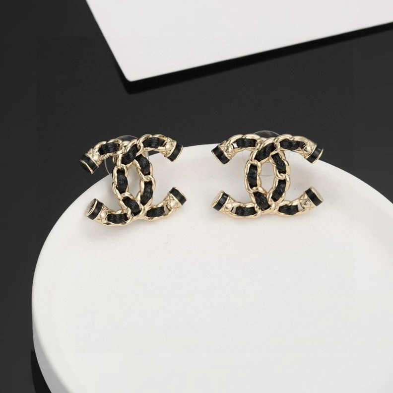 Efficient Chxnxl Earrings 285956