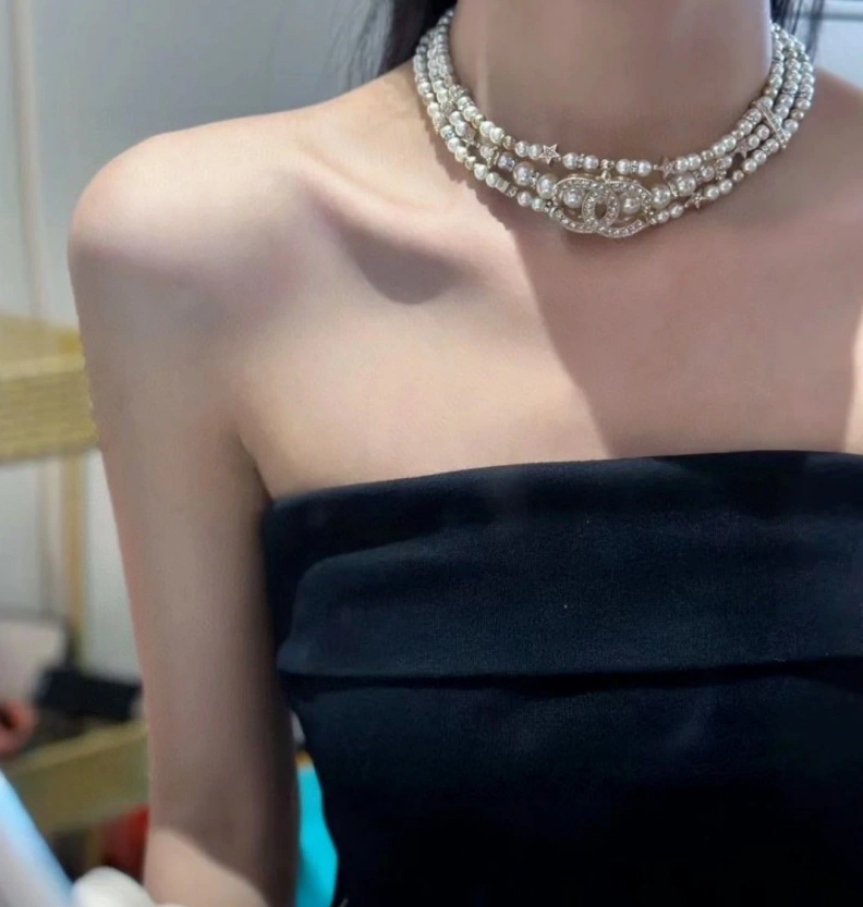 Flexible Chxnxl Necklaces 285409