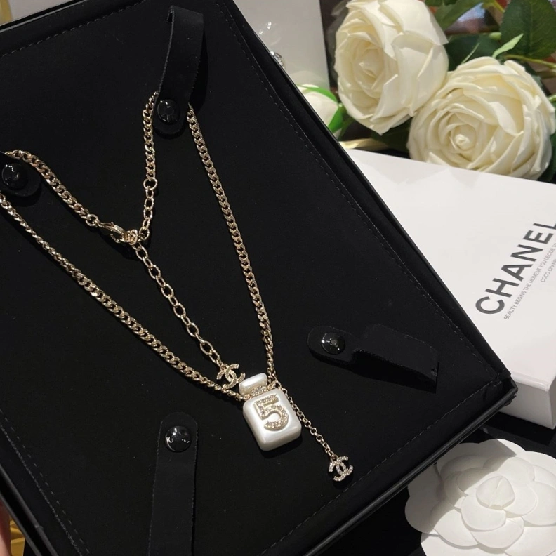 UrbanStyle Chxnxl Necklaces 285401