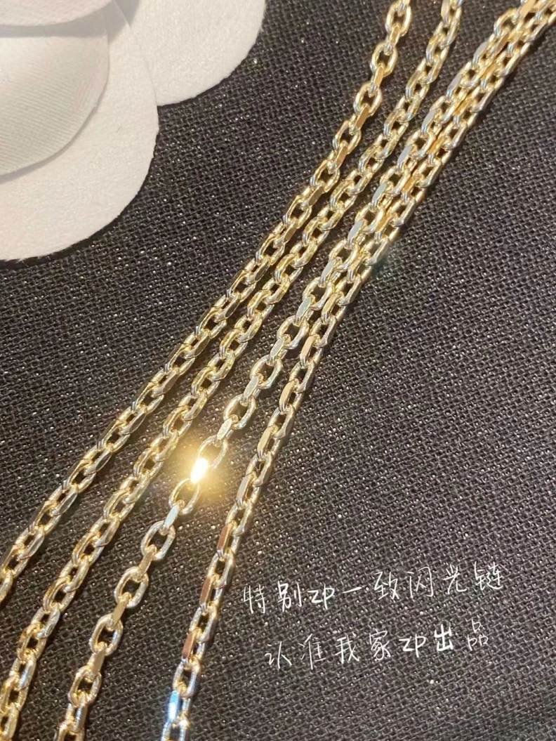 Stylish Chxnxl Necklaces 285408