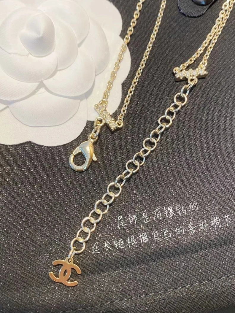 Stylish Chxnxl Necklaces 285408