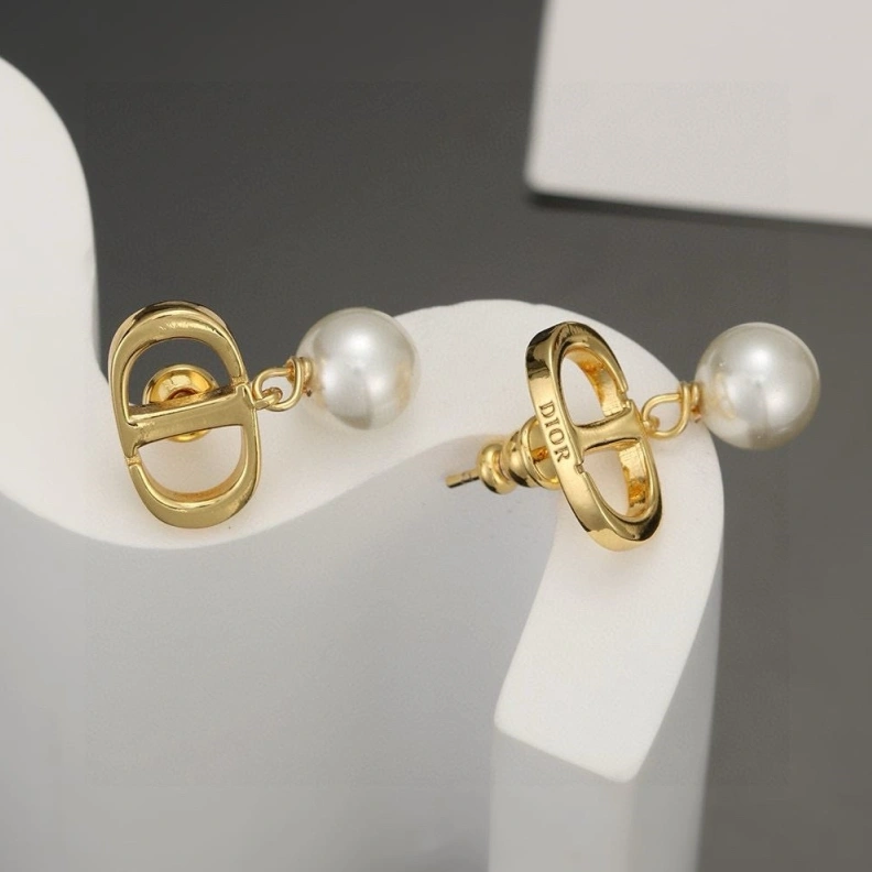 EyeCatching Christian Dxxr Earrings 294205