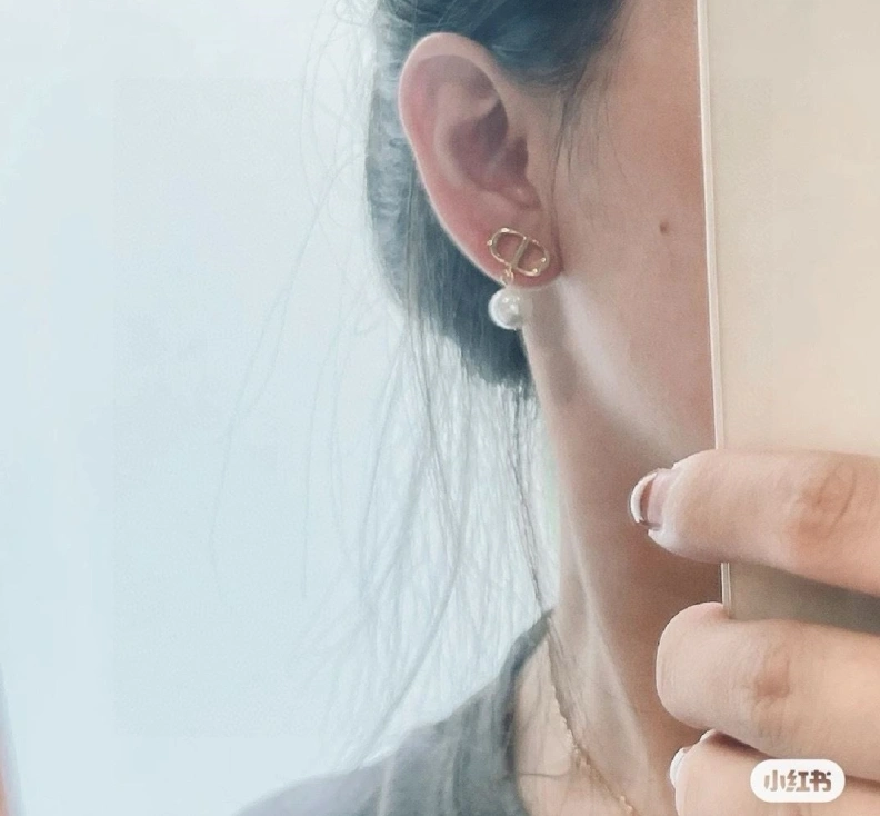 EyeCatching Christian Dxxr Earrings 294205