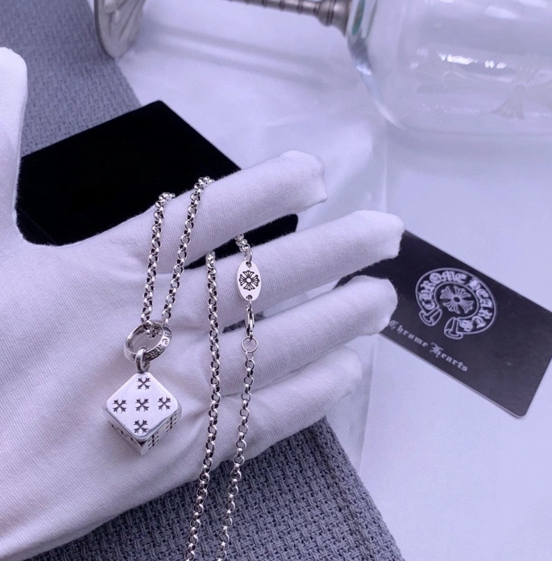 ModernLook Chrxmx Hxxrts Necklaces 296927