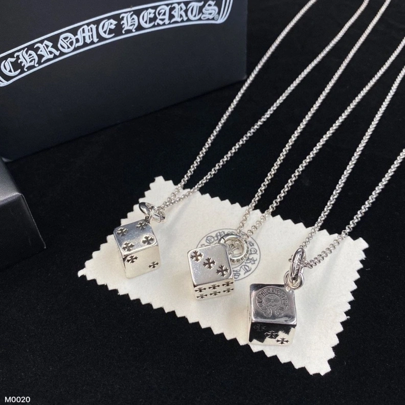 ModernLook Chrxmx Hxxrts Necklaces 296927