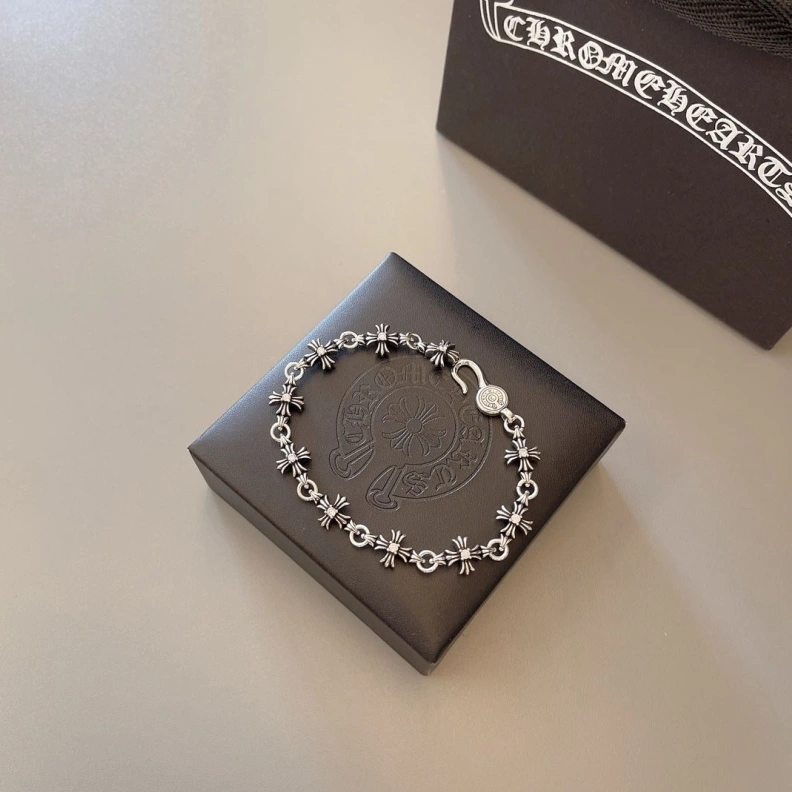 Bright Chrxmx Hxxrts Bracelets 297351