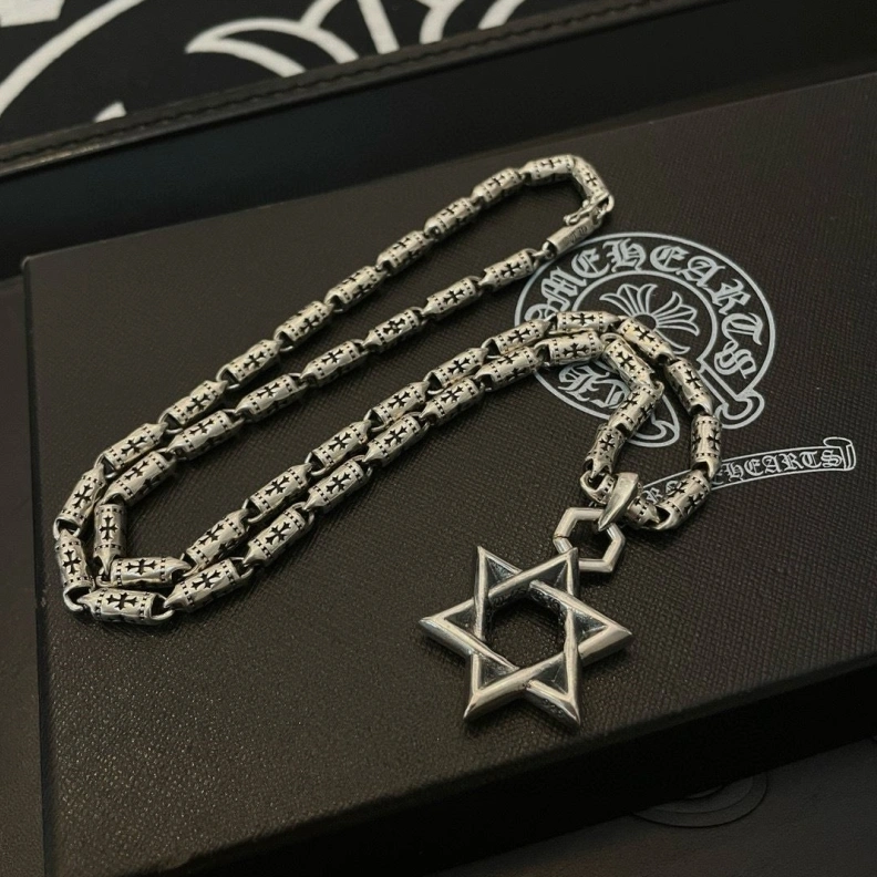 Classic Chrxmx Hxxrts Necklaces 296921
