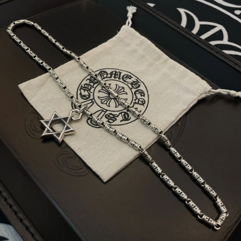 Classic Chrxmx Hxxrts Necklaces 296921