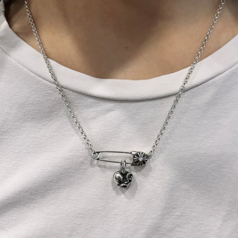 Sleek Chrxmx Hxxrts Necklaces 296904