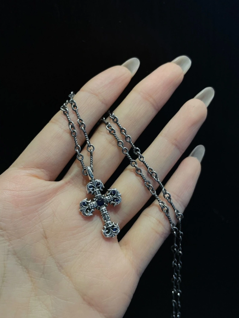 Trendy Chrxmx Hxxrts Necklaces 296916