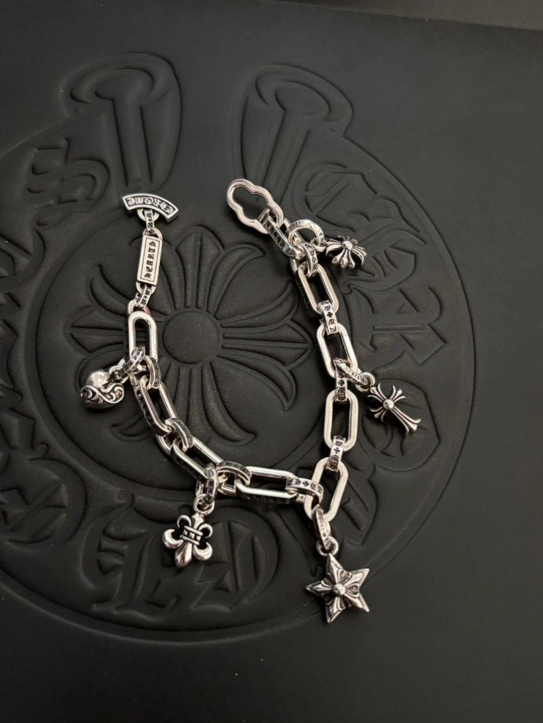 EyeCatching Chrxmx Hxxrts Bracelets 297336