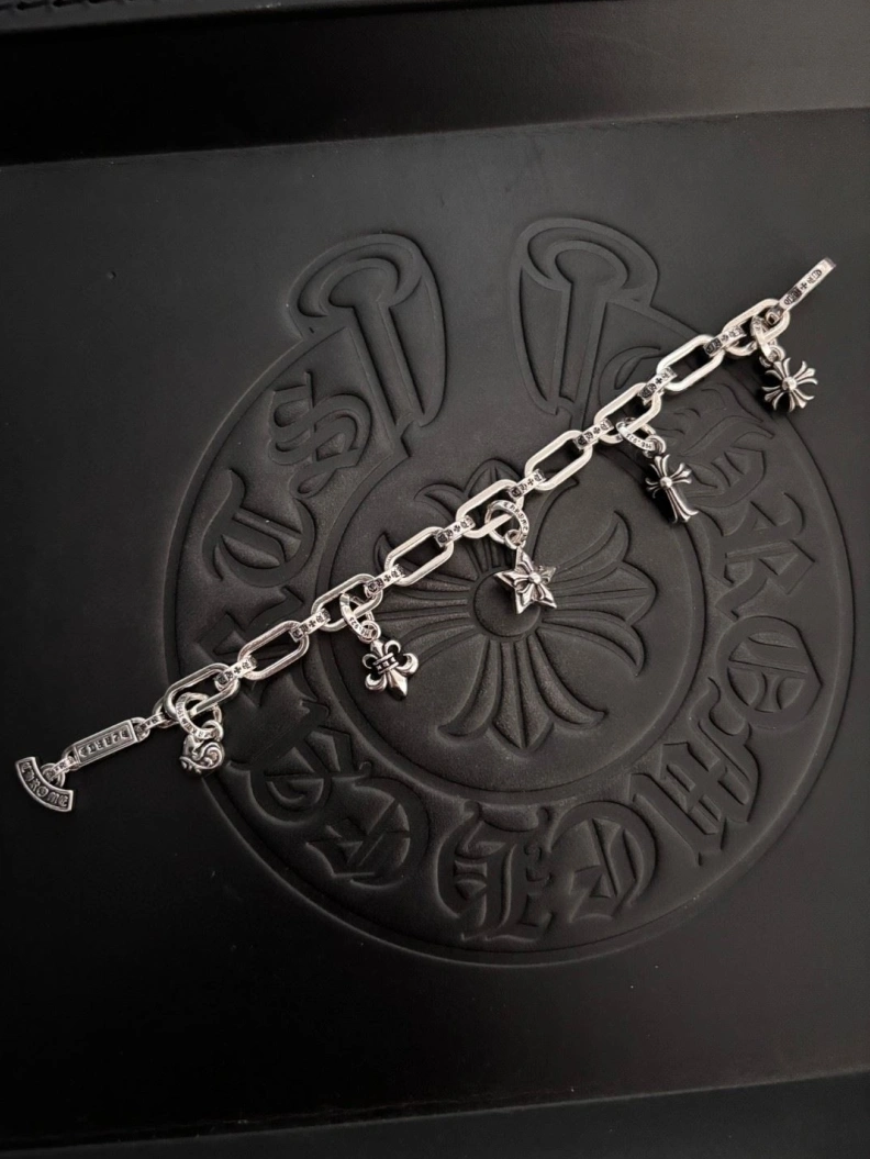 EyeCatching Chrxmx Hxxrts Bracelets 297336