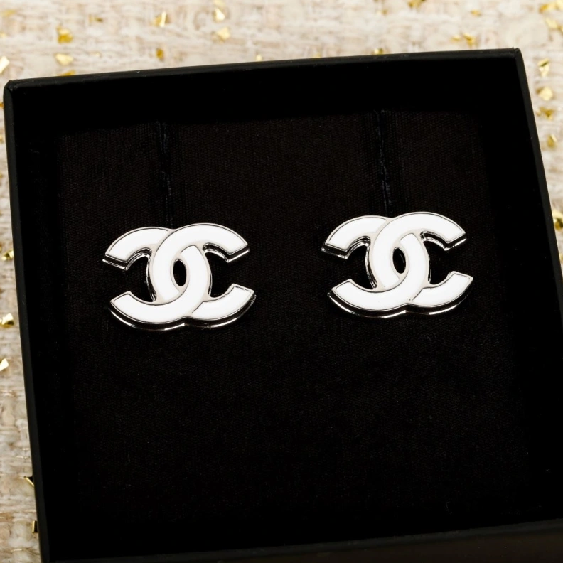Stylish Chxnxl Earrings 285958