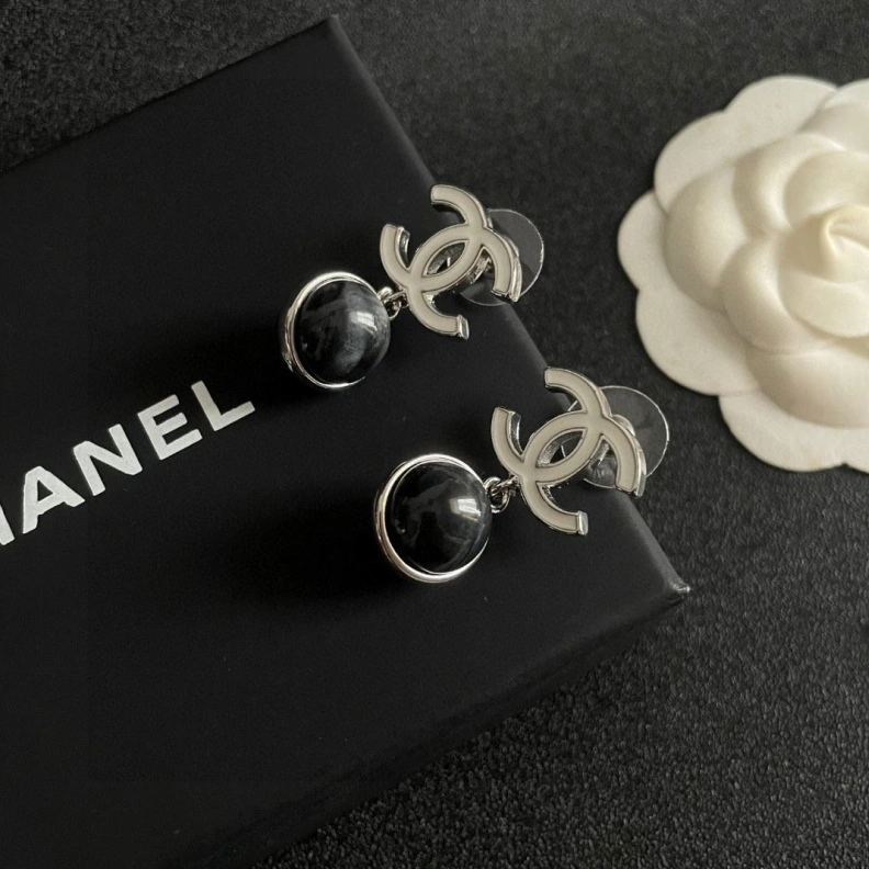 Classic Chxnxl Earrings 285943