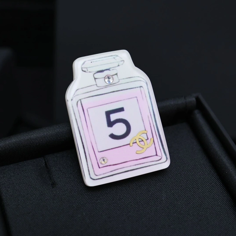 Durable Chxnxl Brooches 286375