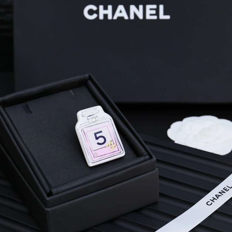 Durable Chxnxl Brooches 286375
