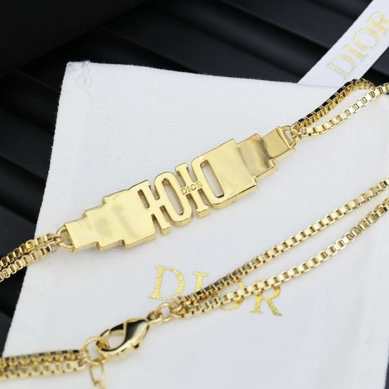 Christian Dxxr Necklaces Stylish 294089