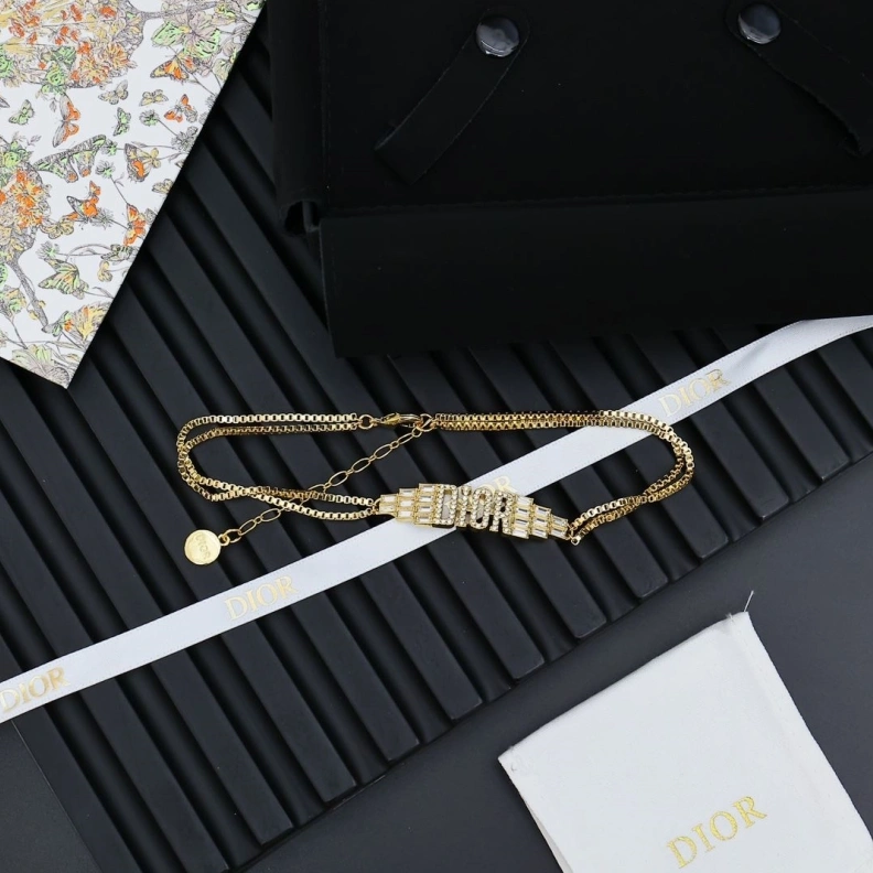 Christian Dxxr Necklaces Stylish 294089
