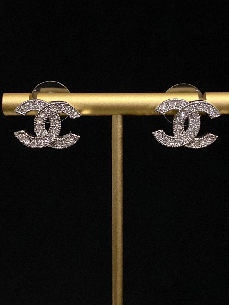 Efficient Chxnxl Earrings 285941