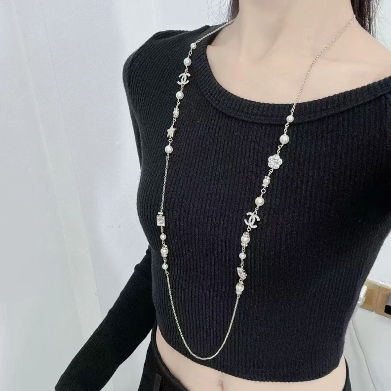 Vibrant Chxnxl Necklaces 285404