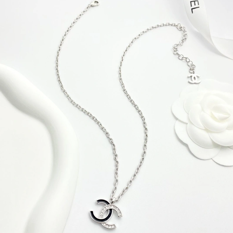 Breathable Chxnxl Necklaces 285388