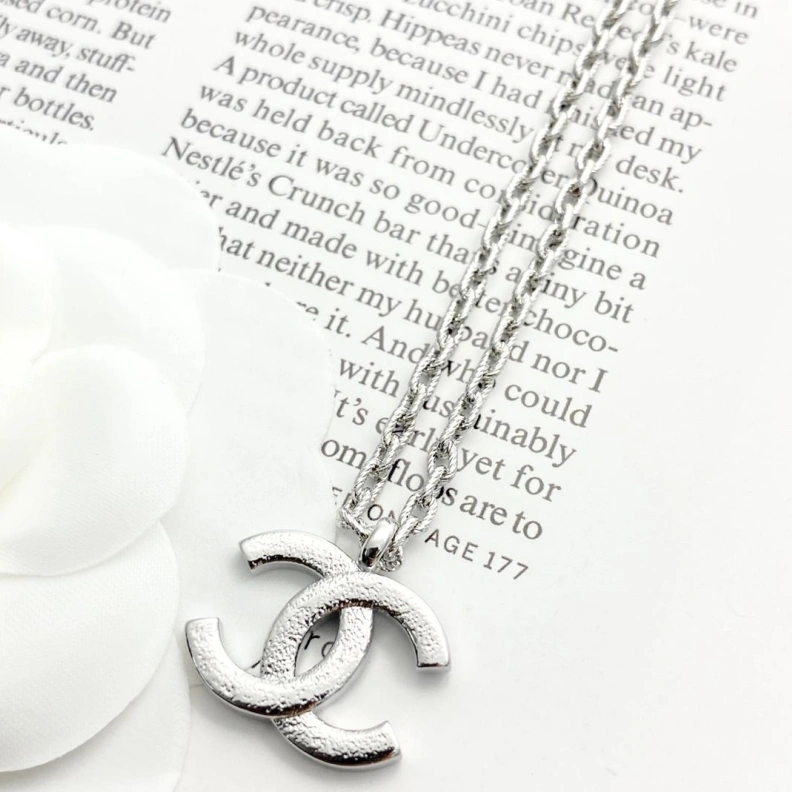 Breathable Chxnxl Necklaces 285388