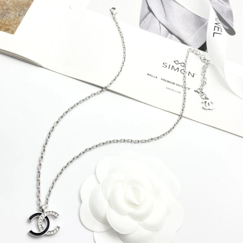 Breathable Chxnxl Necklaces 285388