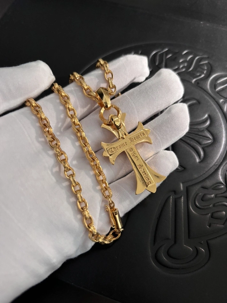Stylish Chrxmx Hxxrts Necklaces 296896
