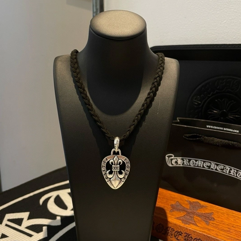 Chrxmx Hxxrts Necklaces Classic 296874
