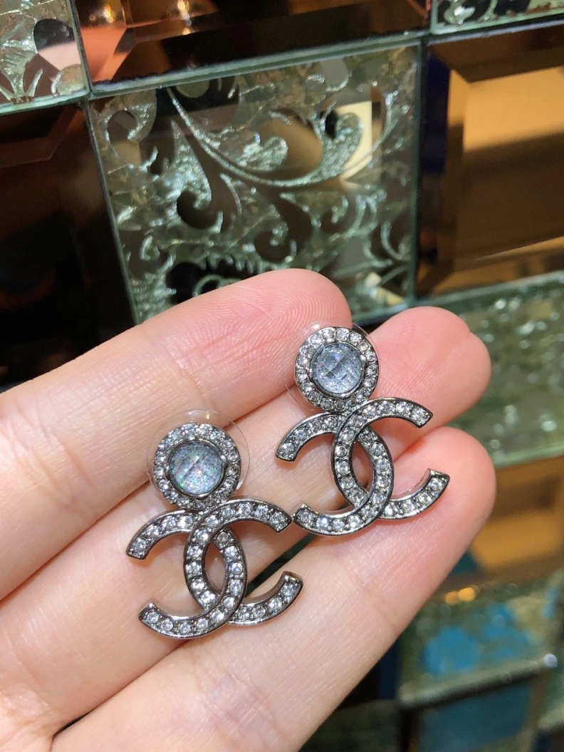 WellDesigned Chxnxl Earrings 285901