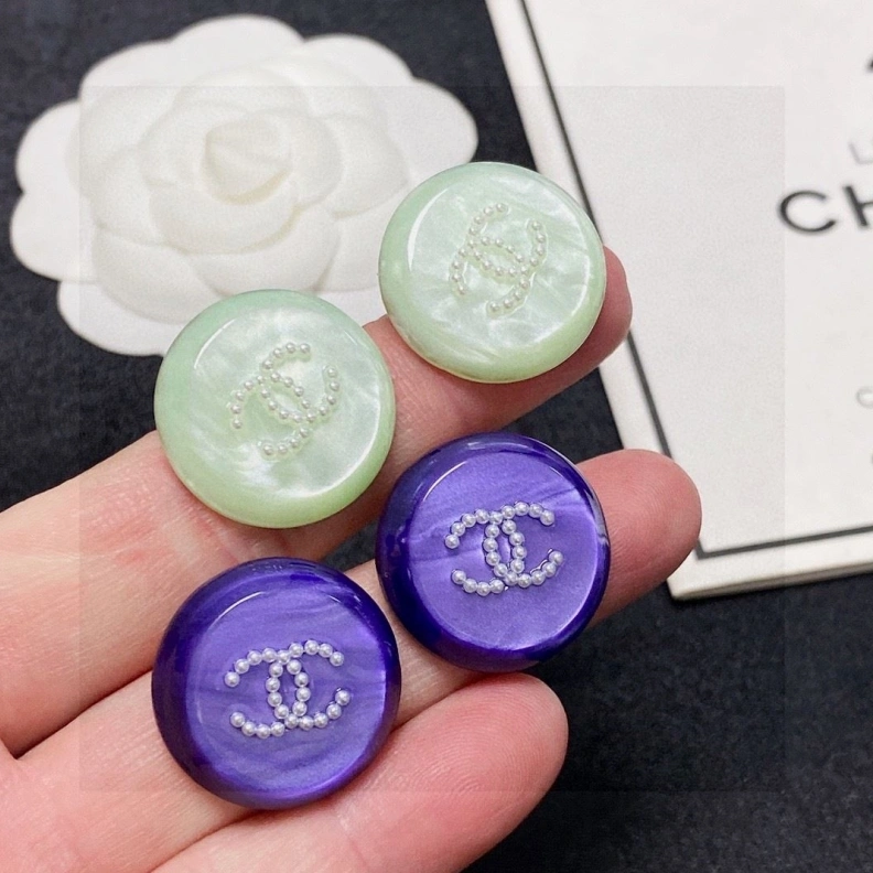 Vibrant Chxnxl Earrings 285888