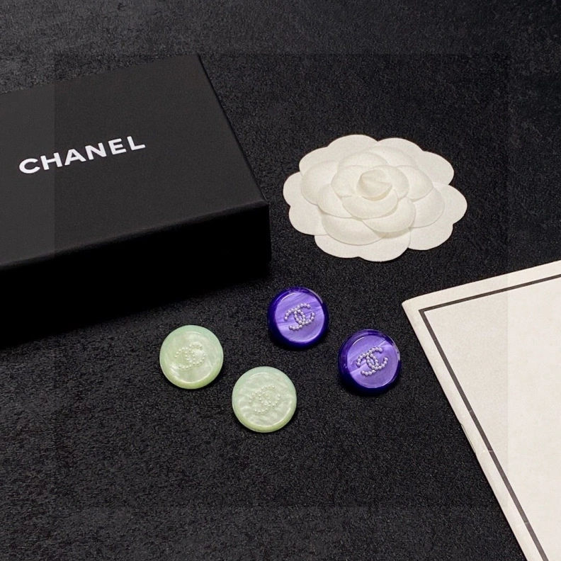 Vibrant Chxnxl Earrings 285888