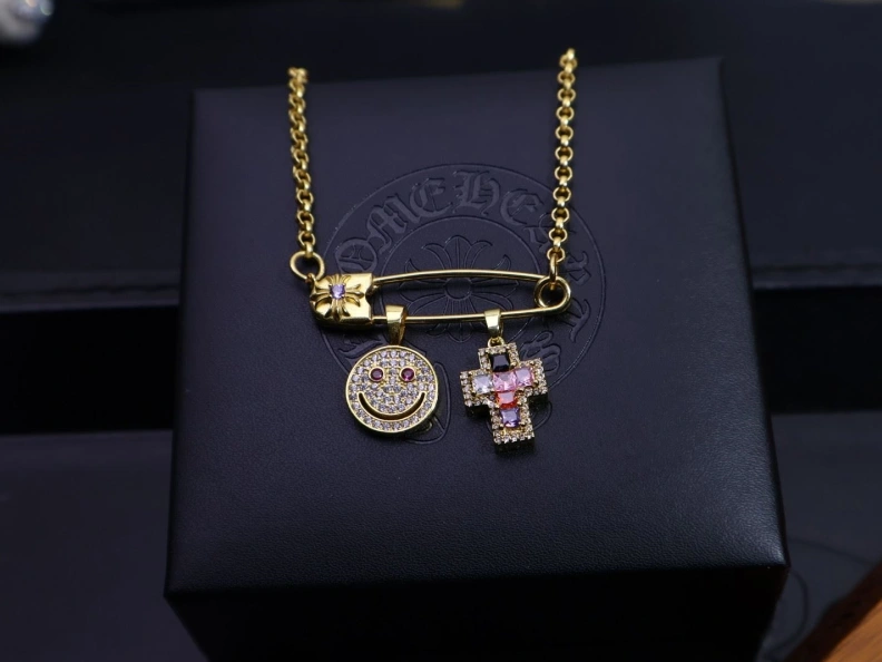 Chrxmx Hxxrts Necklaces EyeCatching 296871