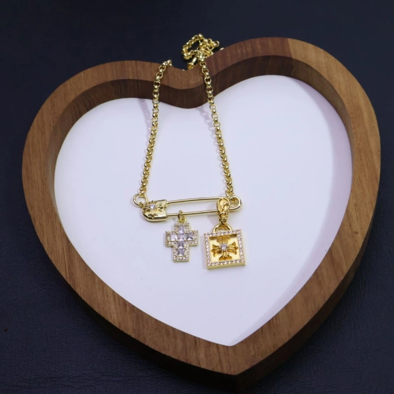 Chrxmx Hxxrts Necklaces Soft 296862