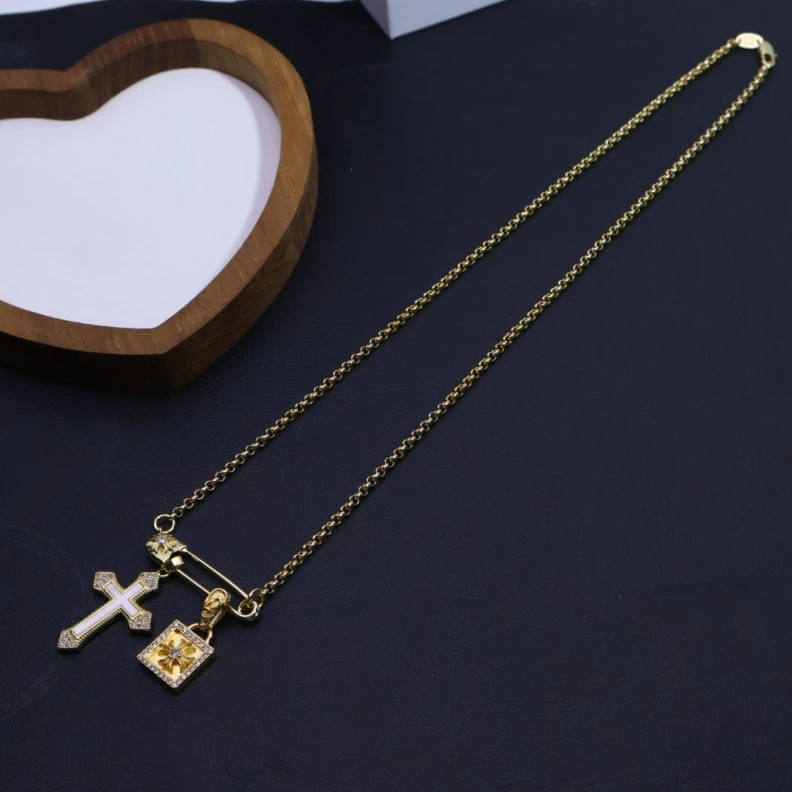 Cozy Chrxmx Hxxrts Necklaces 296857