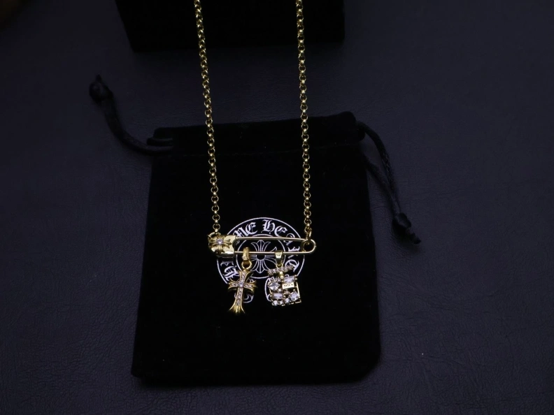 NewStyle Chrxmx Hxxrts Necklaces 296859