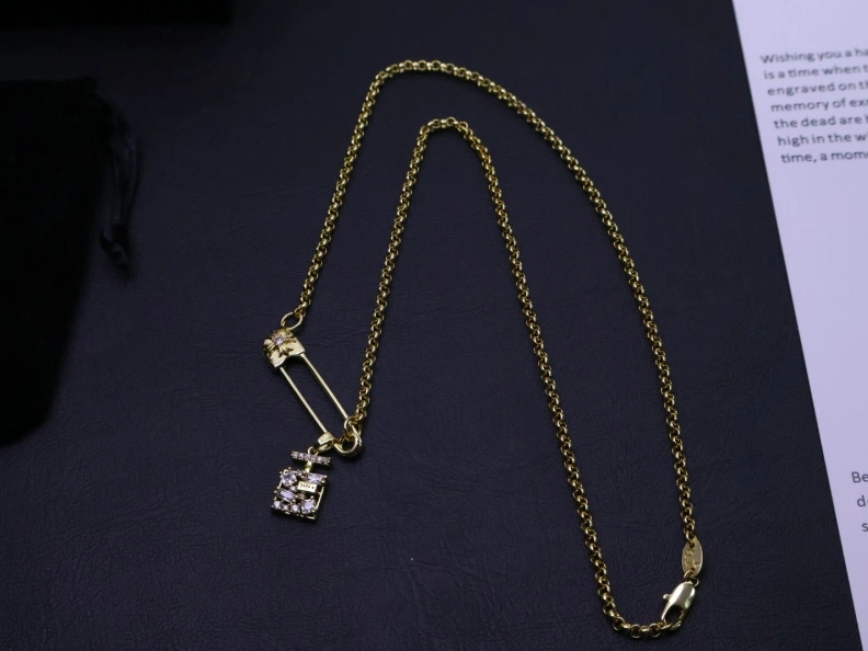 Chrxmx Hxxrts Necklaces Cozy 296860