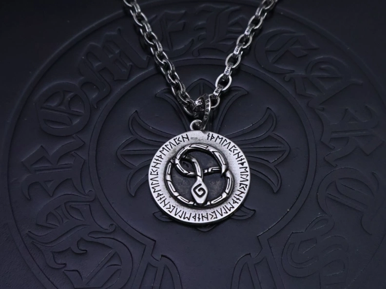 NewStyle Chrxmx Hxxrts Necklaces 296853