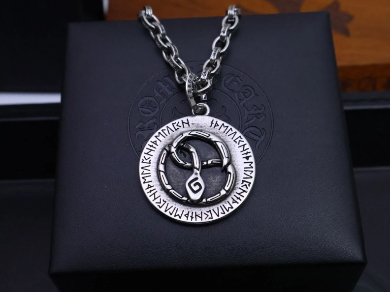 NewStyle Chrxmx Hxxrts Necklaces 296853
