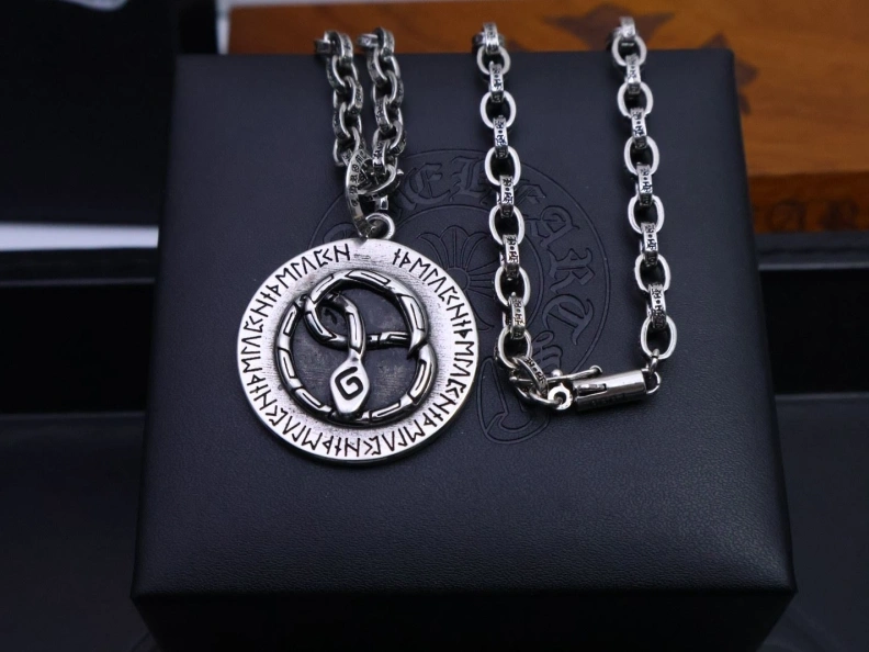 NewStyle Chrxmx Hxxrts Necklaces 296853