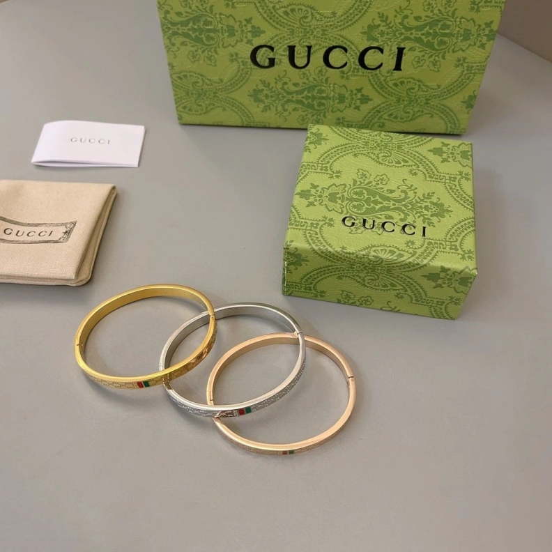 Bright Gxccx Necklaces 302570