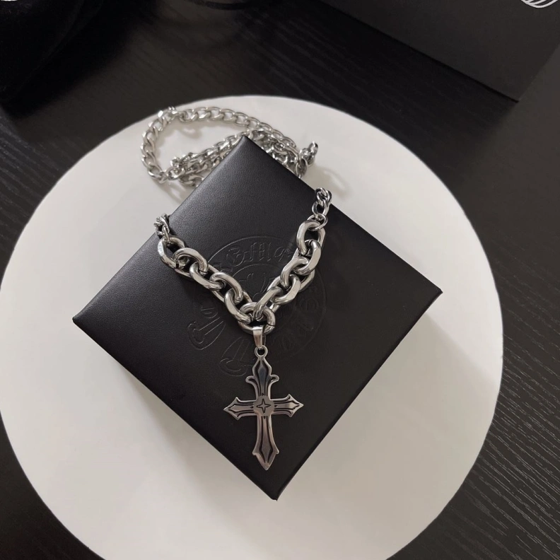 EyeCatching Chrxmx Hxxrts Necklaces 296840