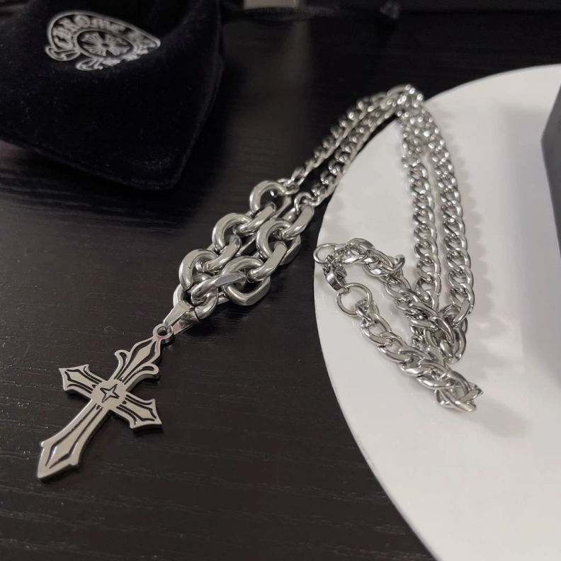 EyeCatching Chrxmx Hxxrts Necklaces 296840